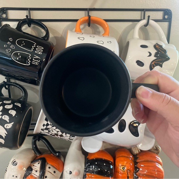 Headless Horseman Halloween Spooky Mug - Picture 3 of 4